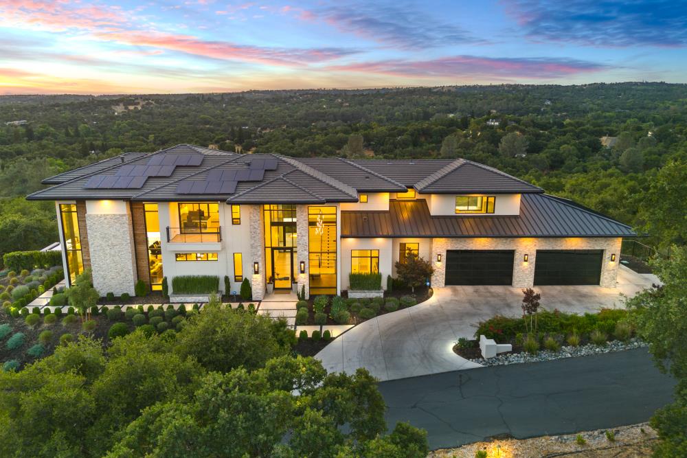 Detail Gallery Image 1 of 98 For 8140 Brookhollow Ct, Loomis,  CA 95650 - 4 Beds | 4/2 Baths