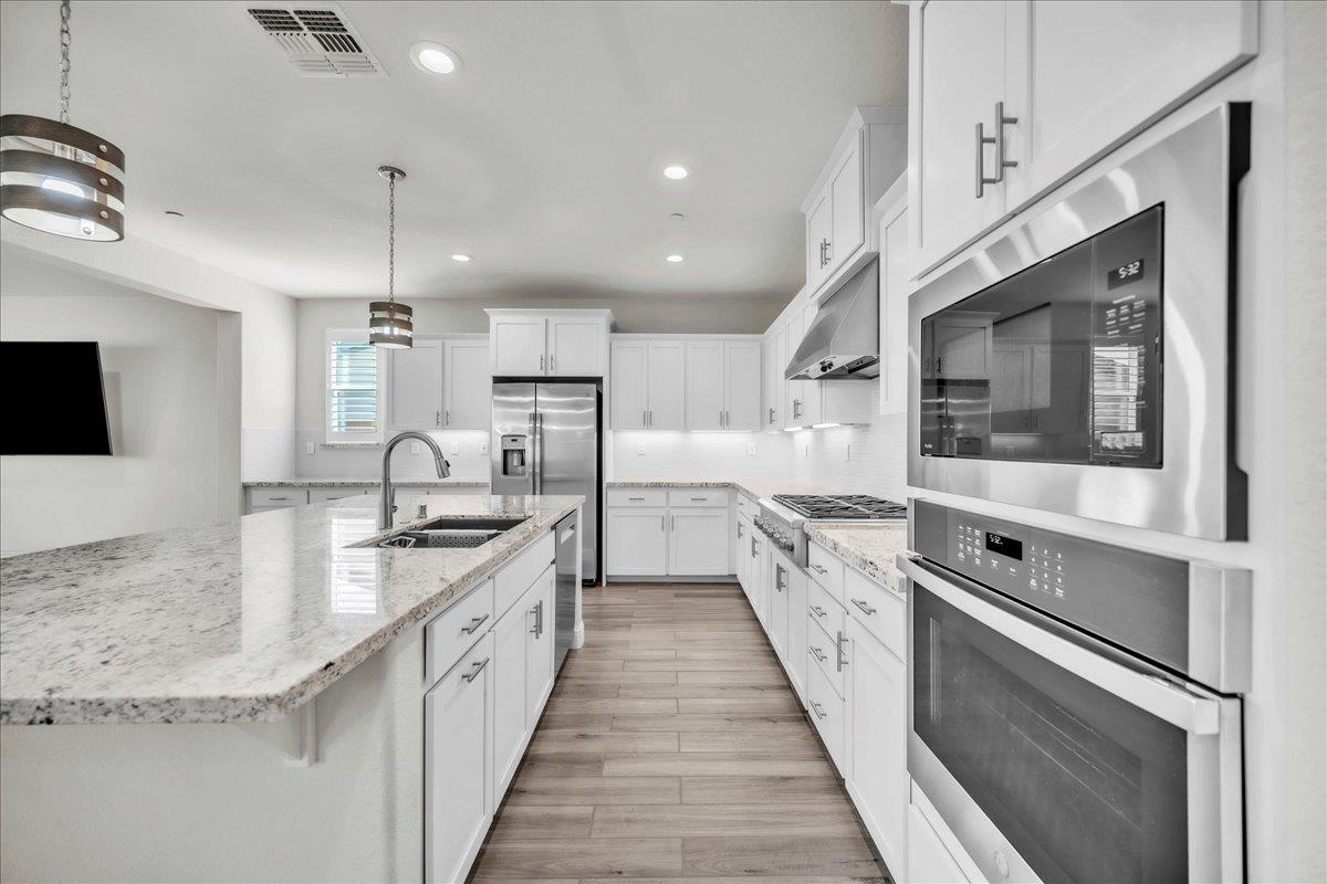 Detail Gallery Image 11 of 66 For 2944 Romano Dr, Lincoln,  CA 95648 - 4 Beds | 3 Baths