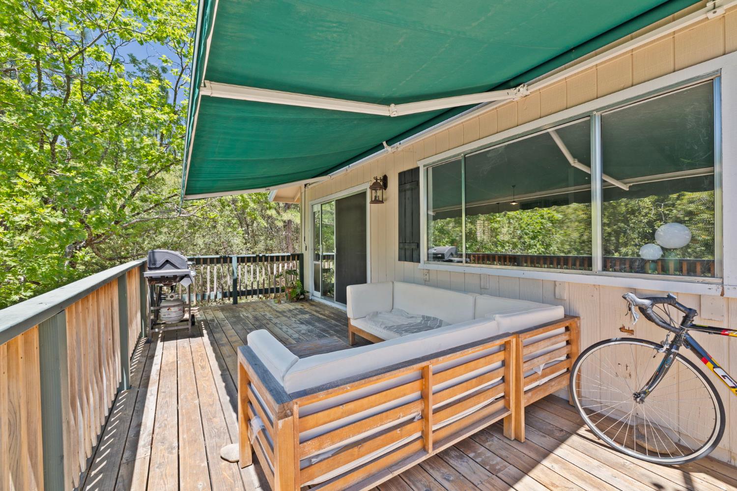 Detail Gallery Image 31 of 55 For 20018 Pine Mountain Dr, Groveland,  CA 95321 - 3 Beds | 3 Baths