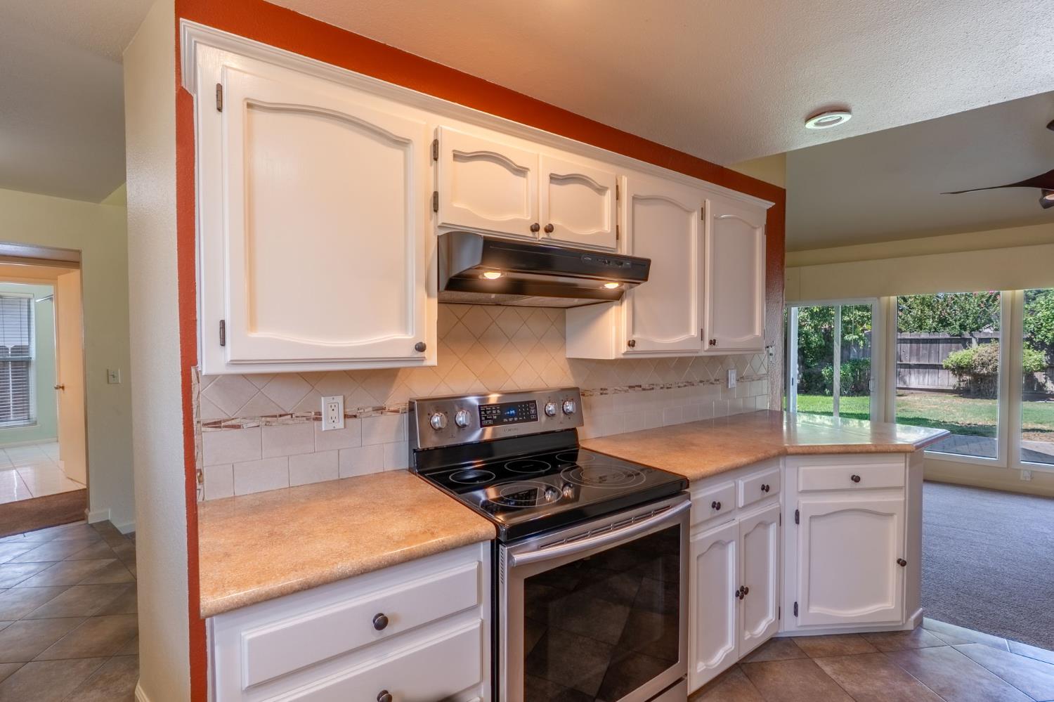 Detail Gallery Image 8 of 28 For 1113 Sonoma Ave, Modesto,  CA 95355 - 3 Beds | 2 Baths