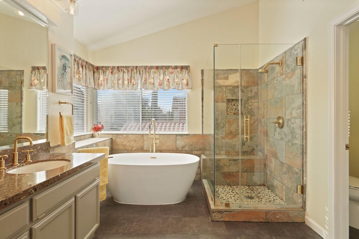 Detail Gallery Image 34 of 45 For 1145 Madera, Tracy,  CA 95377 - 4 Beds | 3 Baths