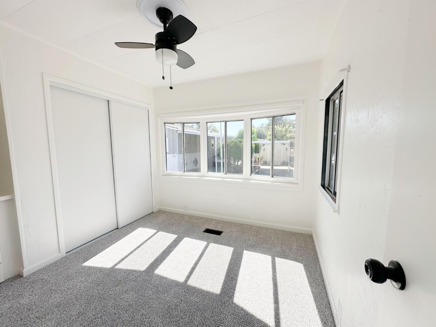 Detail Gallery Image 5 of 21 For 77094 Lauppe Ln, Citrus Heights,  CA 95621 - 3 Beds | 1/1 Baths