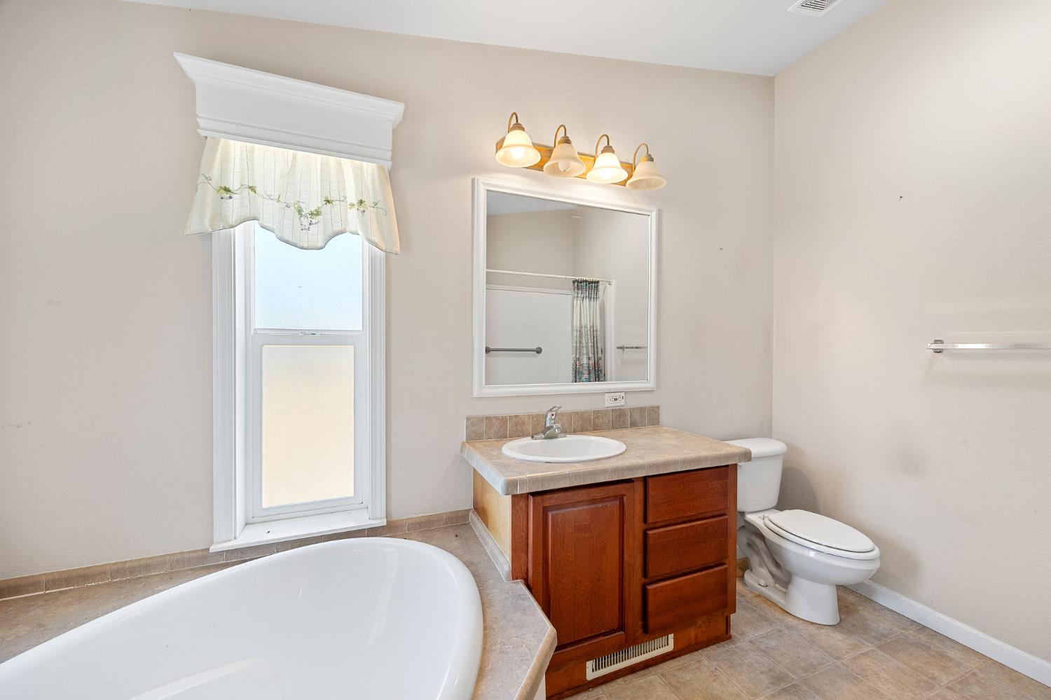 Detail Gallery Image 10 of 58 For 2970 Texas Hill Rd, Placerville,  CA 95667 - 2 Beds | 2 Baths