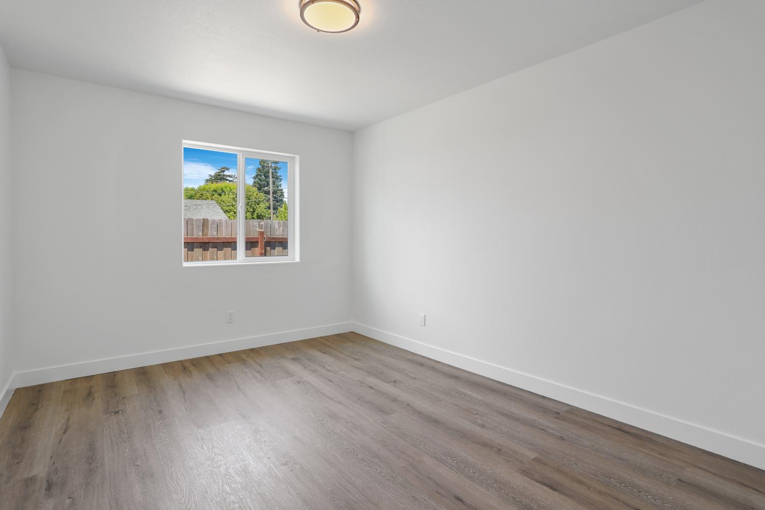 Detail Gallery Image 17 of 27 For 537 Palm Ave, Lodi,  CA 95240 - 4 Beds | 2 Baths