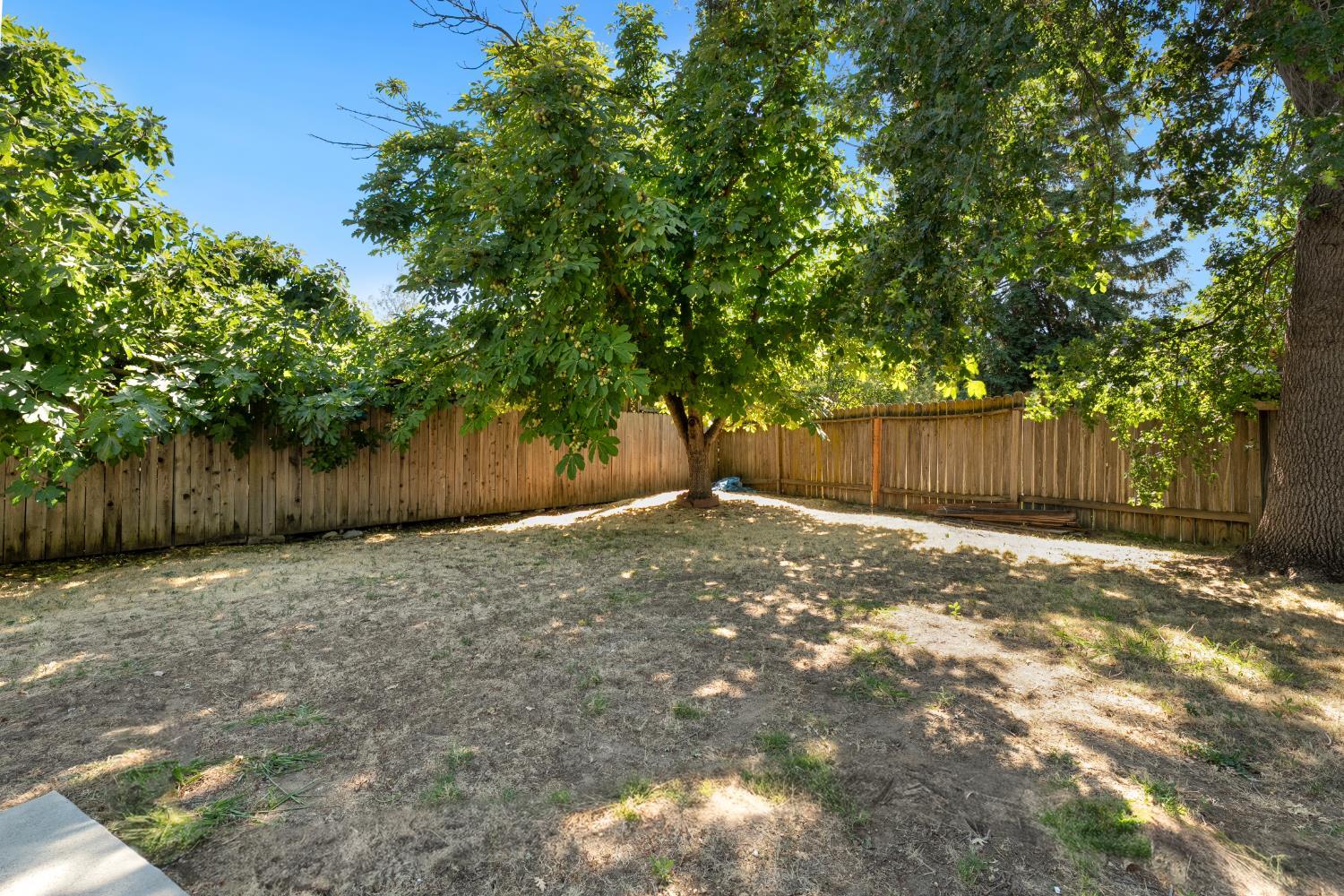 Detail Gallery Image 18 of 25 For 4509 Olivegate Dr, Fair Oaks,  CA 95628 - 4 Beds | 2/1 Baths