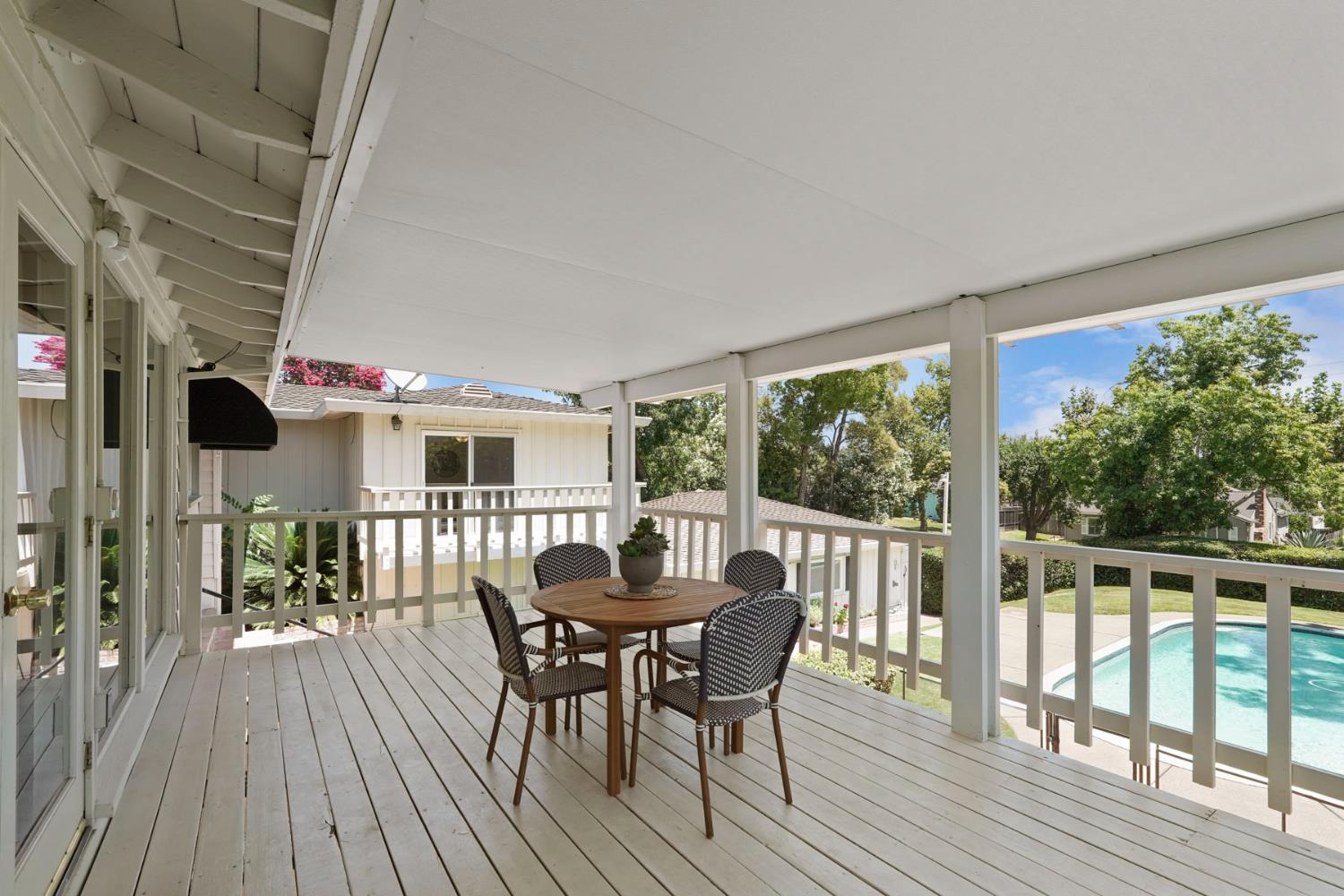 Detail Gallery Image 16 of 52 For 411 King Rd, Roseville,  CA 95678 - 4 Beds | 3 Baths