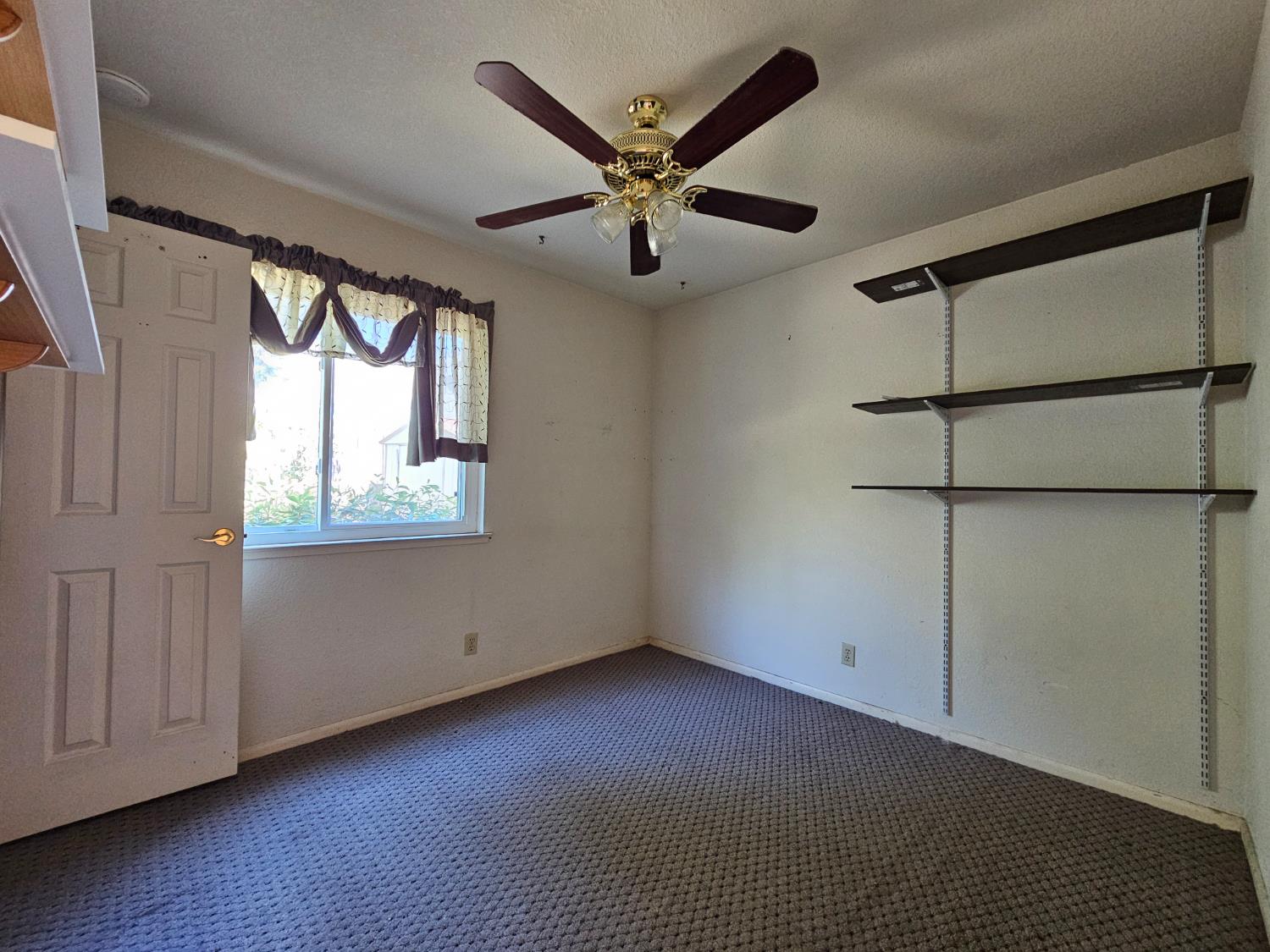 Detail Gallery Image 17 of 24 For 8447 Cassatt Way, Sacramento,  CA 95828 - 3 Beds | 2 Baths