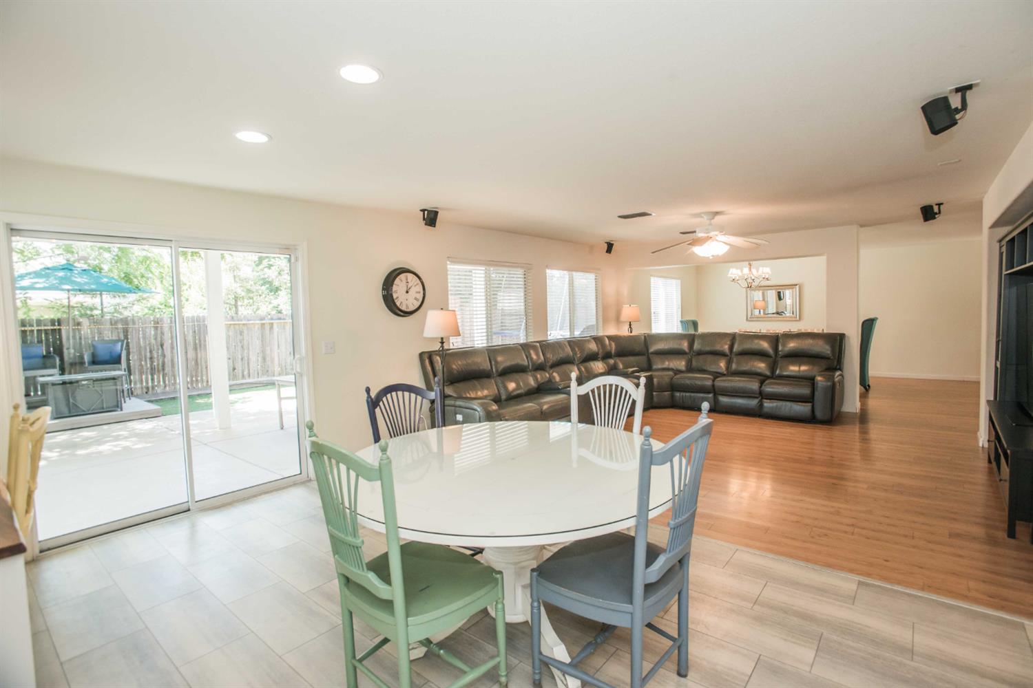 Detail Gallery Image 19 of 68 For 2210 Arnold Dr, Rocklin,  CA 95765 - 4 Beds | 2/1 Baths