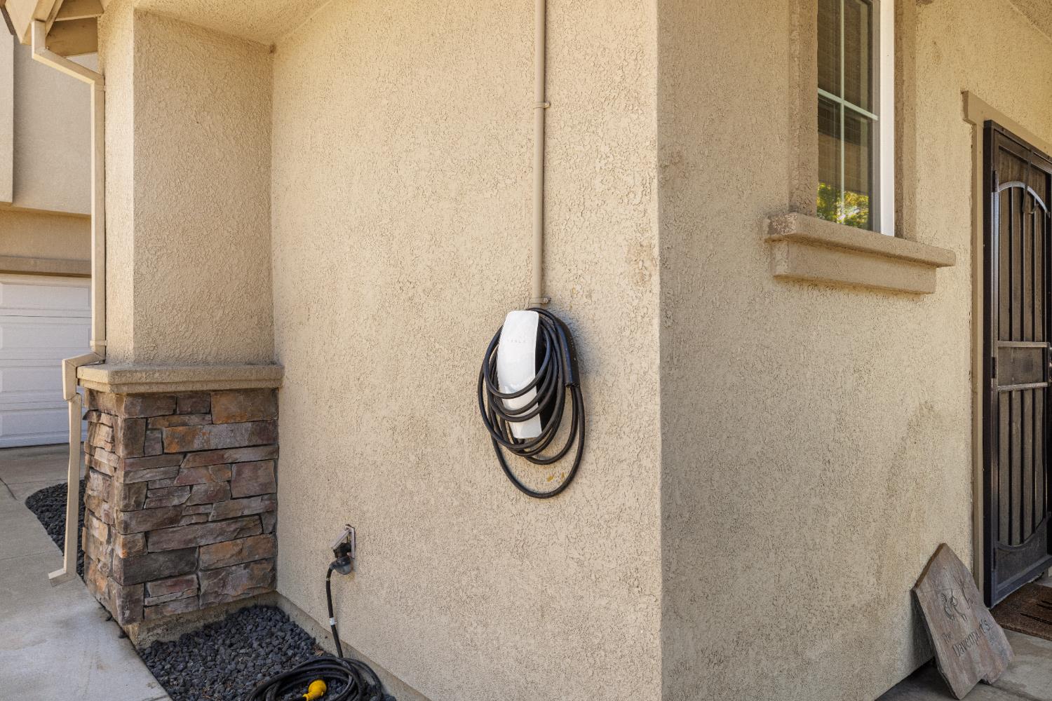 Detail Gallery Image 49 of 62 For 5422 Antique Rose Way, Riverbank,  CA 95367 - 3 Beds | 2/1 Baths