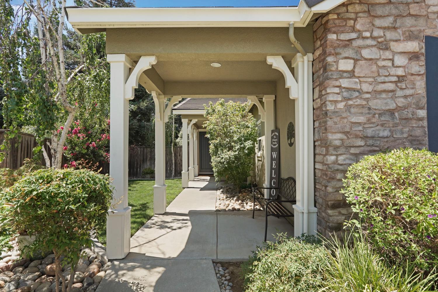 Detail Gallery Image 4 of 43 For 312 Rivergate Dr, Oakdale,  CA 95361 - 3 Beds | 2 Baths