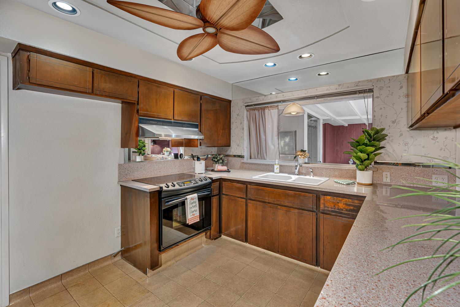 Detail Gallery Image 12 of 58 For 1838 Hillview Dr, Los Banos,  CA 93635 - 3 Beds | 2 Baths