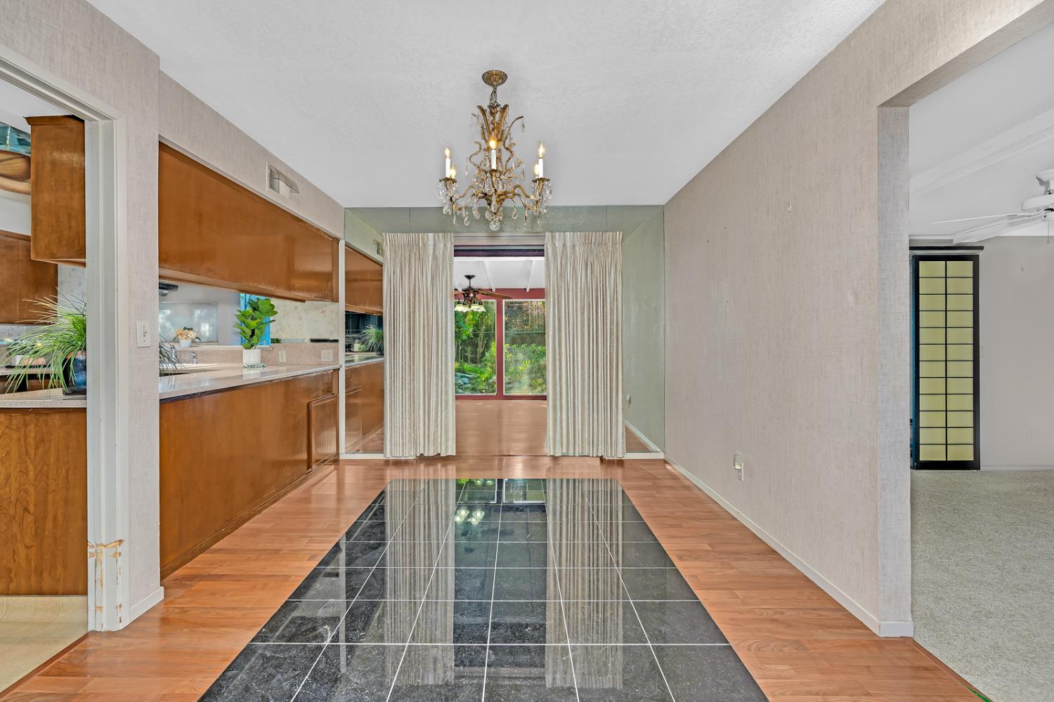Detail Gallery Image 10 of 58 For 1838 Hillview Dr, Los Banos,  CA 93635 - 3 Beds | 2 Baths