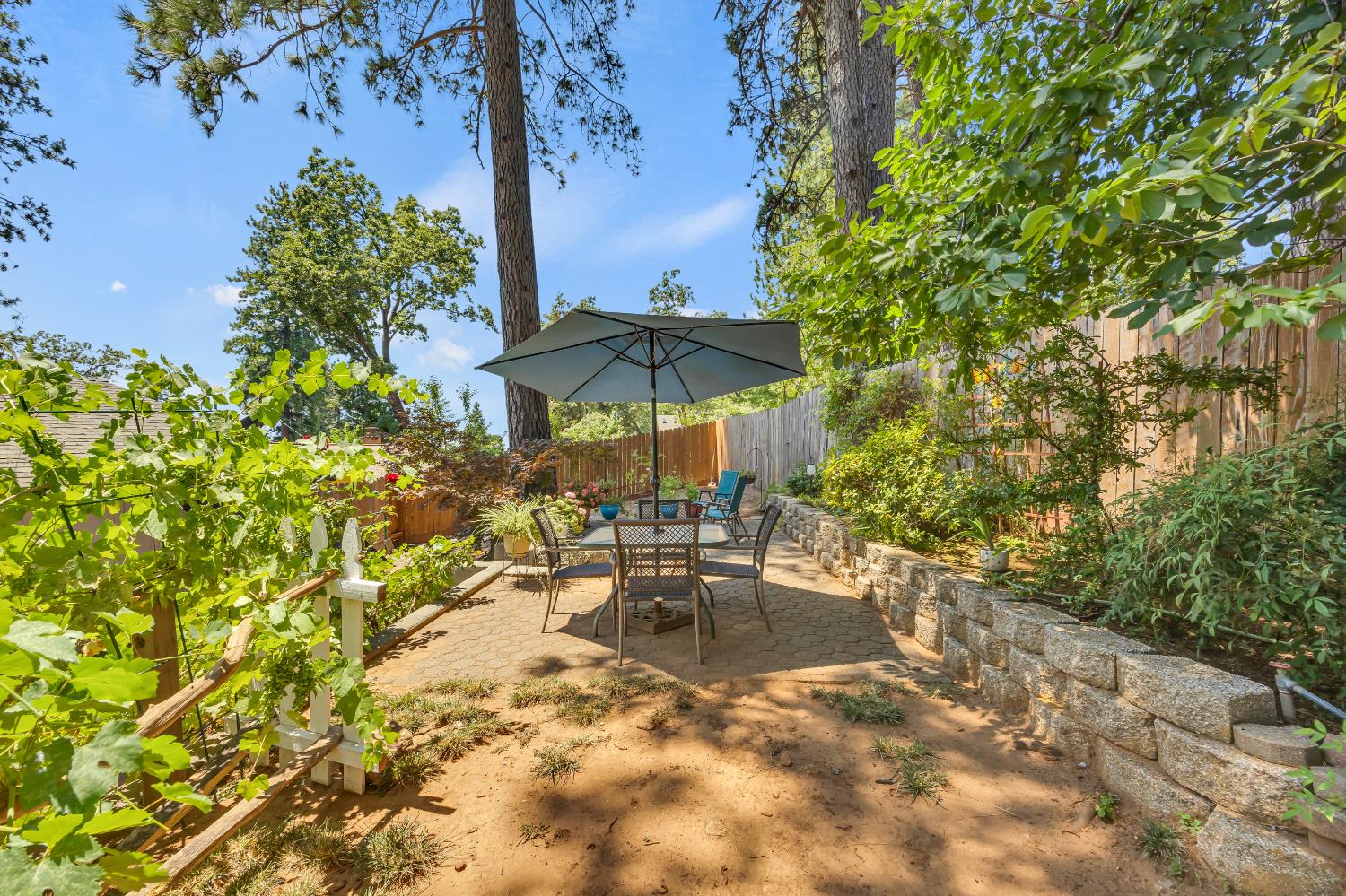 Detail Gallery Image 43 of 59 For 3975 Valley Vista Dr, Camino,  CA 95709 - 3 Beds | 2 Baths