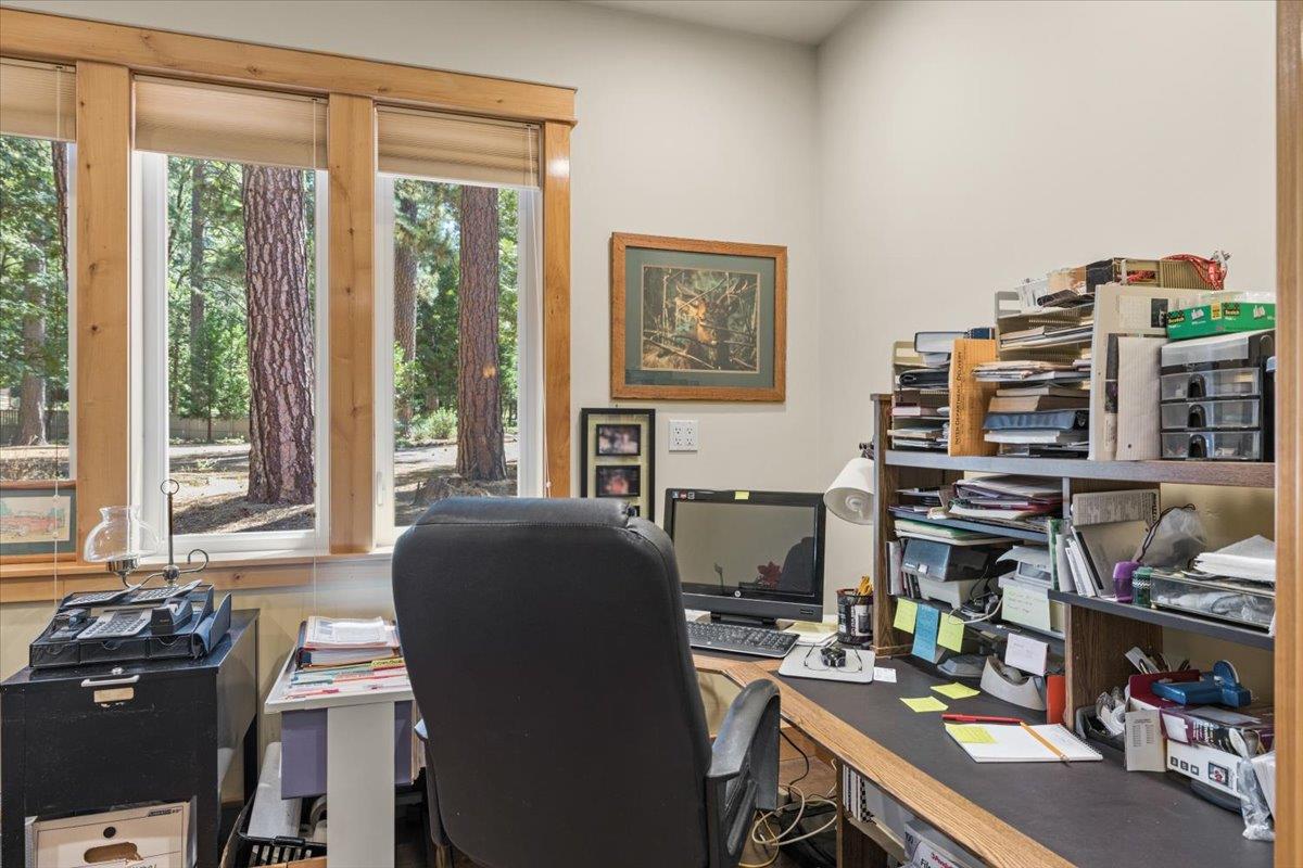 Detail Gallery Image 17 of 64 For 11382 Cour Royal, Nevada City,  CA 95959 - 3 Beds | 3/1 Baths