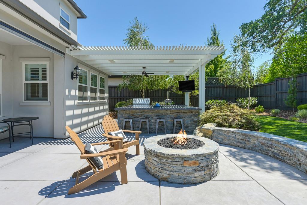 Detail Gallery Image 56 of 94 For 689 Oreno Cir, Folsom,  CA 95630 - 5 Beds | 4/1 Baths
