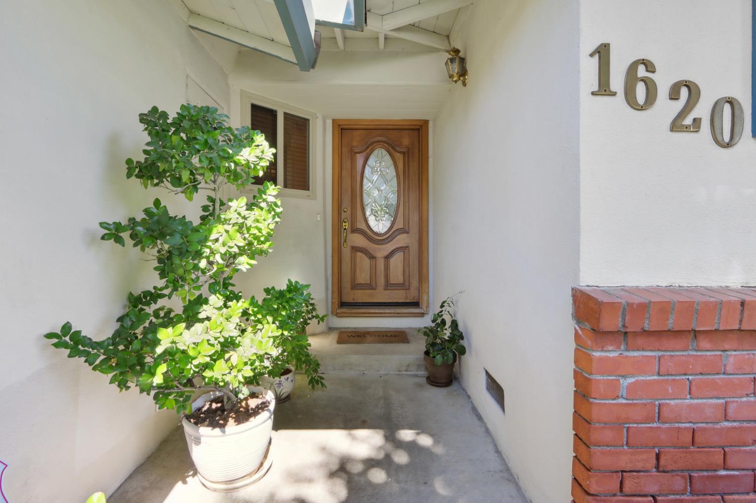 Detail Gallery Image 4 of 42 For 1620 Park Blvd, West Sacramento,  CA 95691 - 3 Beds | 2 Baths