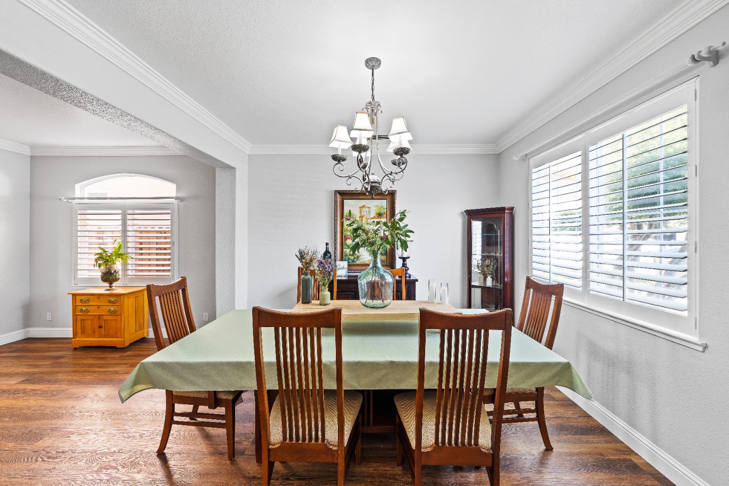 Detail Gallery Image 7 of 49 For 5504 Pleasant Grove Ct, Salida,  CA 95368 - 4 Beds | 3 Baths