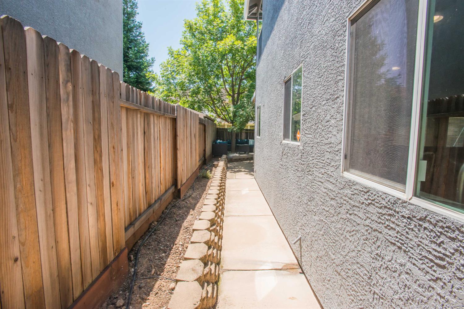 Detail Gallery Image 55 of 68 For 2210 Arnold Dr, Rocklin,  CA 95765 - 4 Beds | 2/1 Baths