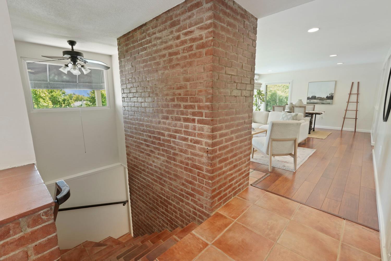 Detail Gallery Image 17 of 52 For 411 King Rd, Roseville,  CA 95678 - 4 Beds | 3 Baths