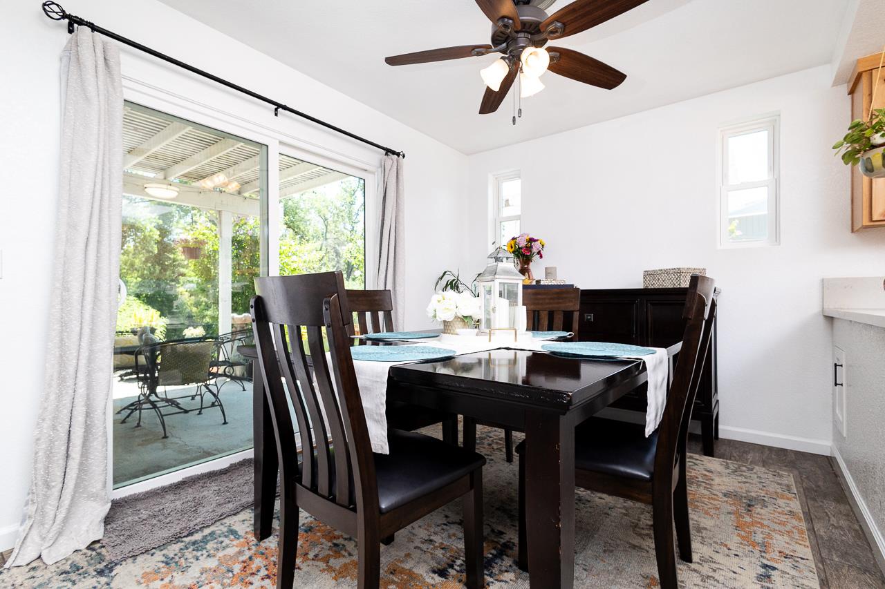 Detail Gallery Image 11 of 24 For 4013 Quarry Ct, Loomis,  CA 95650 - 3 Beds | 2/1 Baths