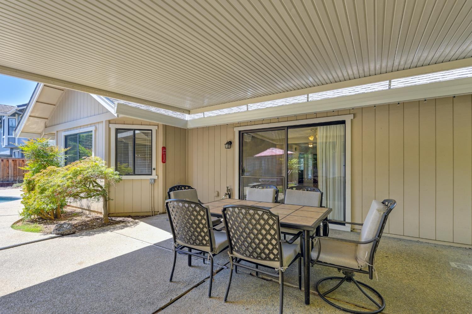 Detail Gallery Image 40 of 53 For 5408 E Brook Way, Elk Grove,  CA 95758 - 3 Beds | 2 Baths