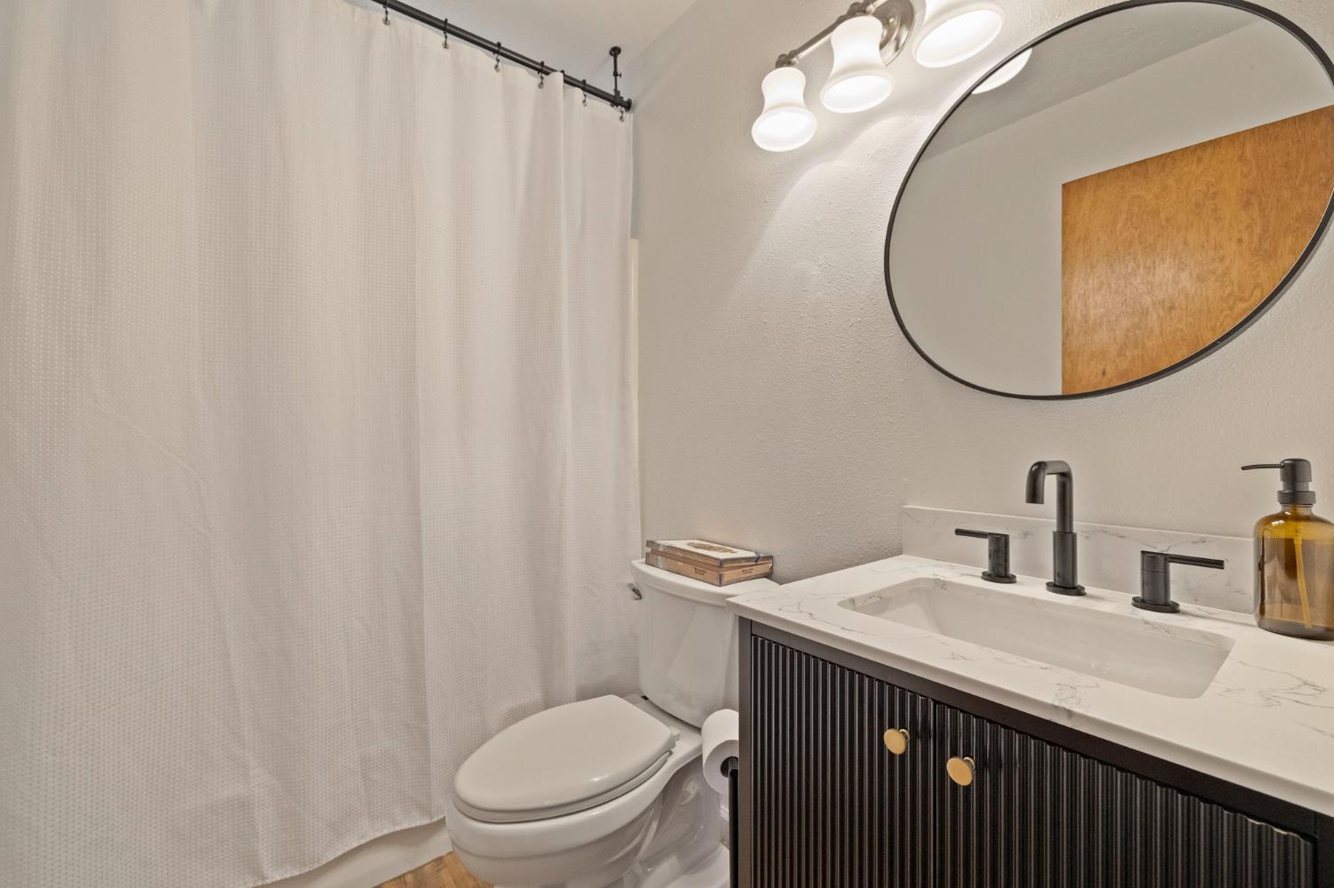 Detail Gallery Image 22 of 55 For 20018 Pine Mountain Dr, Groveland,  CA 95321 - 3 Beds | 3 Baths