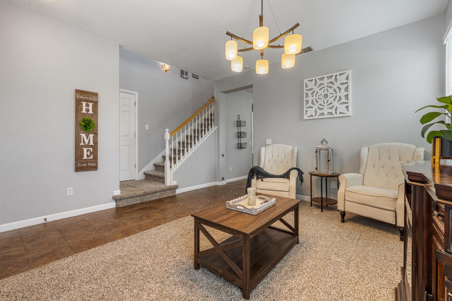 Detail Gallery Image 5 of 62 For 5422 Antique Rose Way, Riverbank,  CA 95367 - 3 Beds | 2/1 Baths