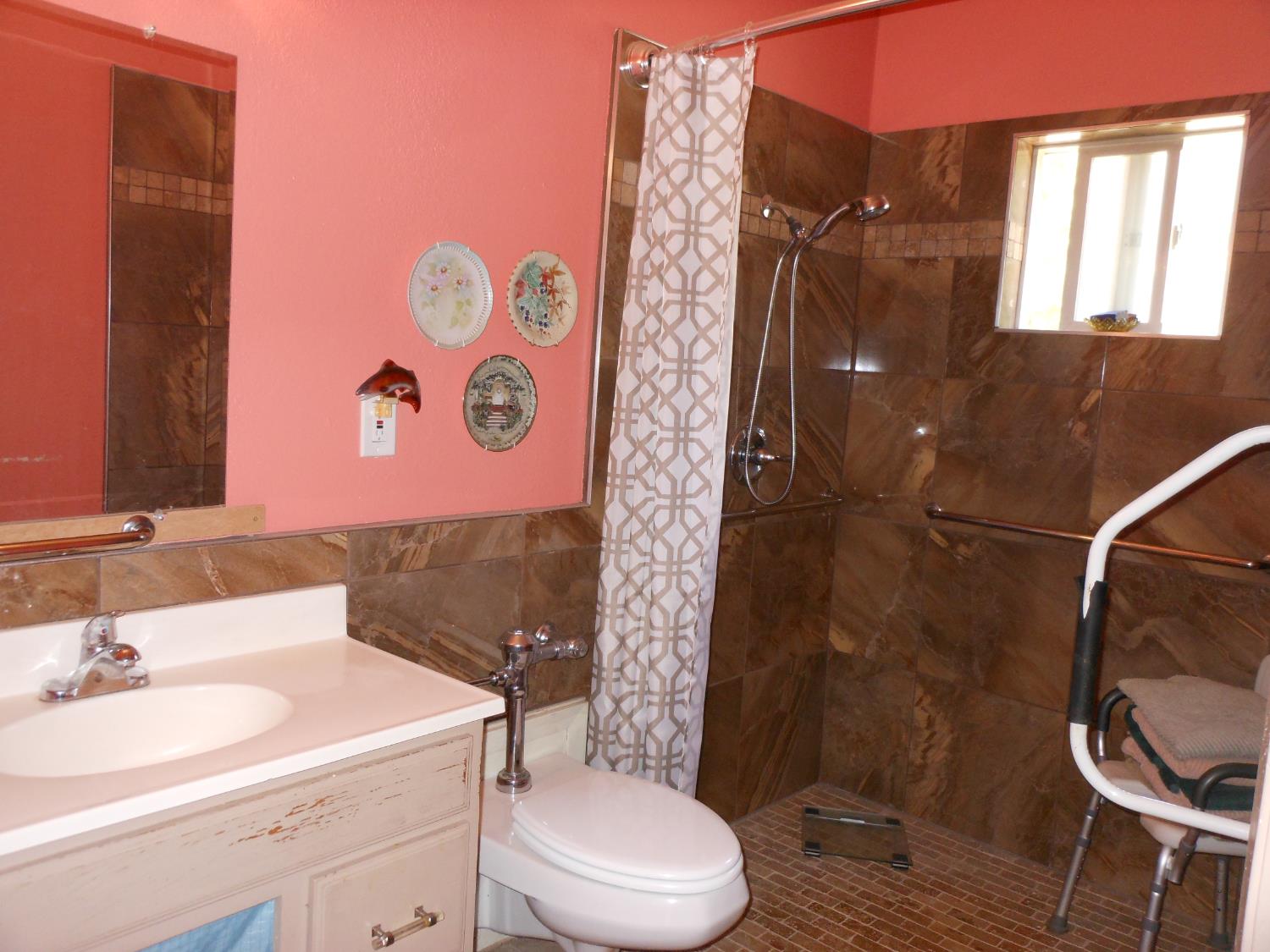 Detail Gallery Image 19 of 40 For 17068 Vintage Dr, Grass Valley,  CA 95949 - 4 Beds | 3 Baths