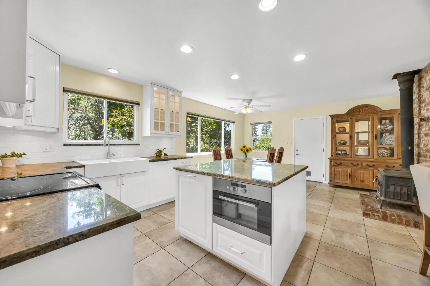 Detail Gallery Image 16 of 59 For 3975 Valley Vista Dr, Camino,  CA 95709 - 3 Beds | 2 Baths