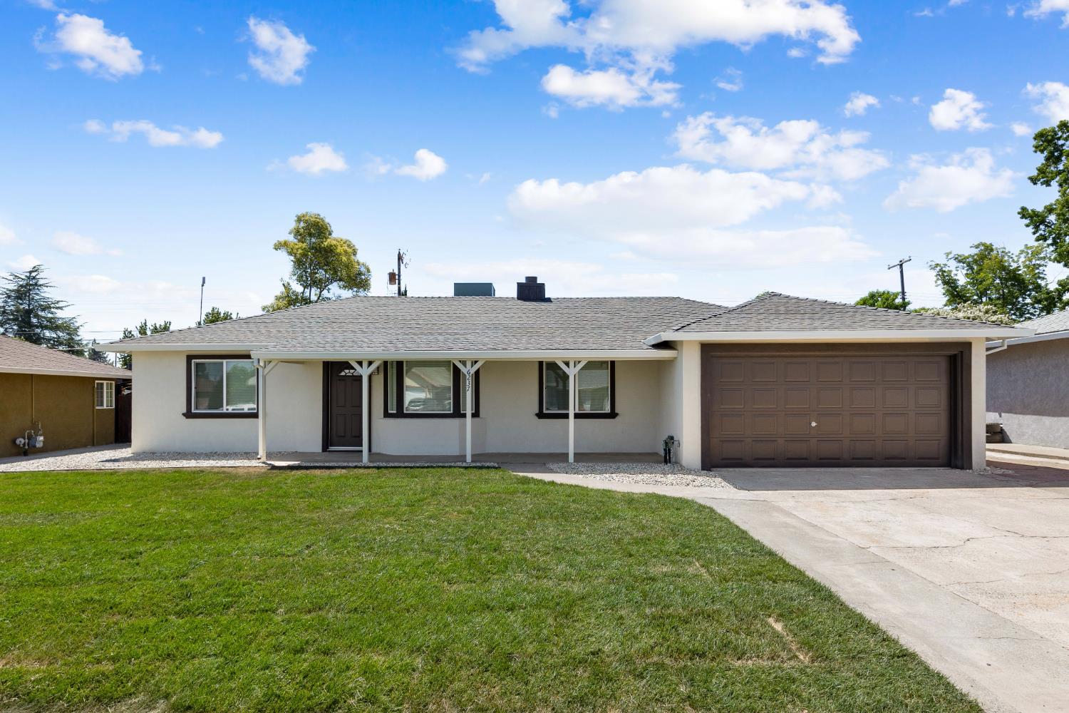 Detail Gallery Image 1 of 35 For 6237 San Martin St, North Highlands,  CA 95660 - 4 Beds | 2 Baths
