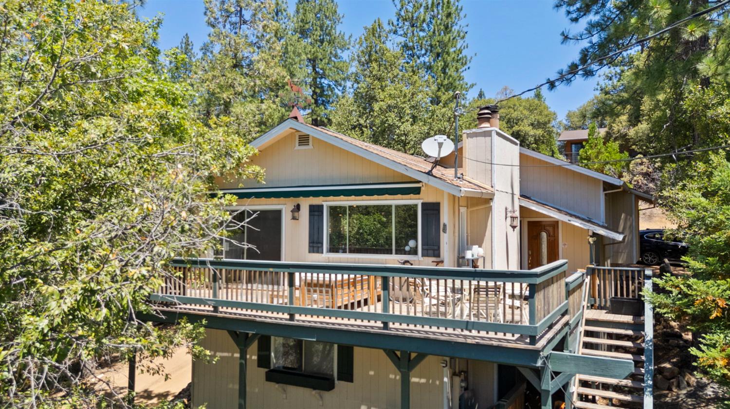 Detail Gallery Image 1 of 55 For 20018 Pine Mountain Dr, Groveland,  CA 95321 - 3 Beds | 3 Baths