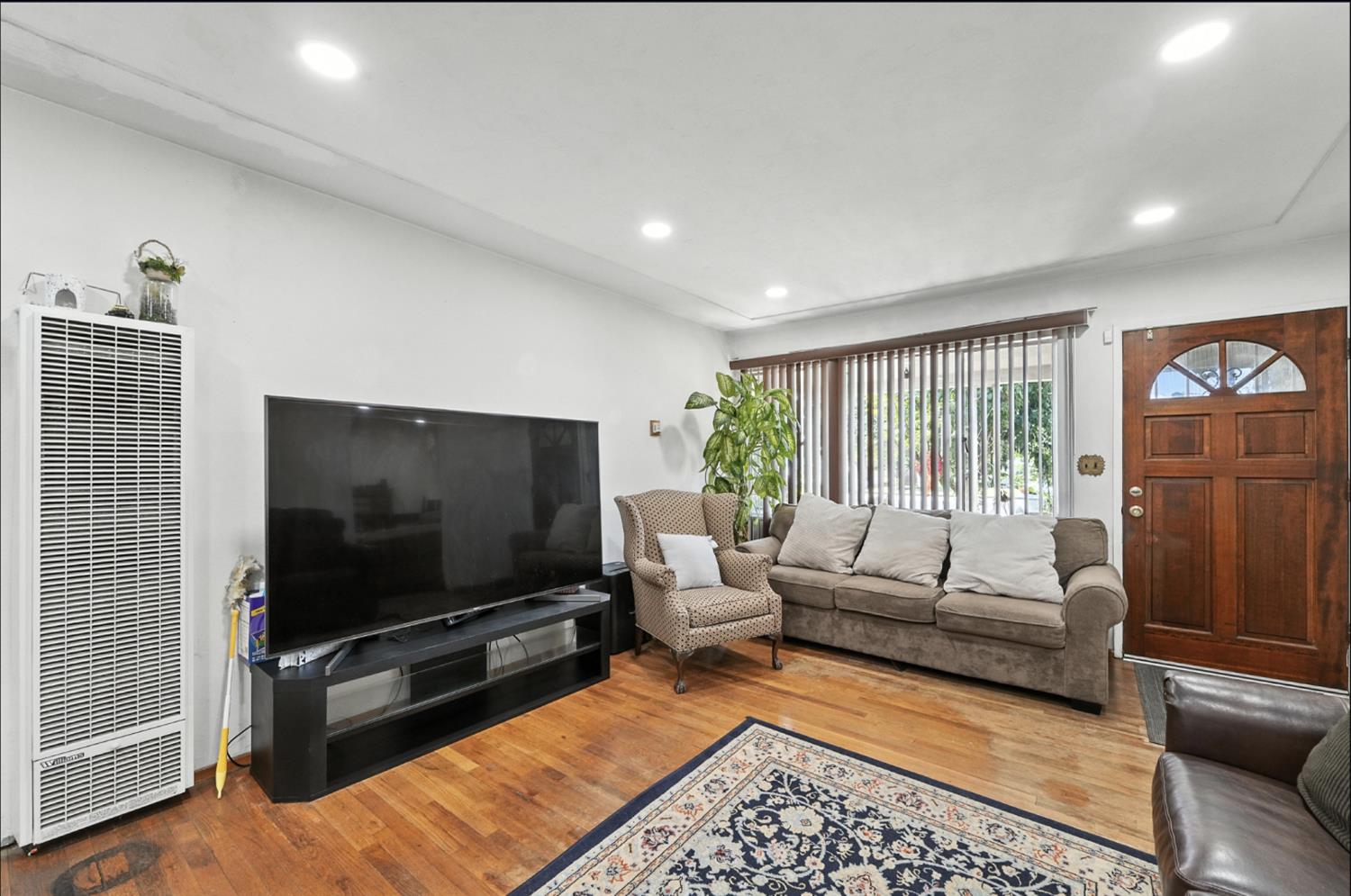 Detail Gallery Image 9 of 36 For 2713 Dale Ave, Ceres,  CA 95307 - 3 Beds | 2 Baths