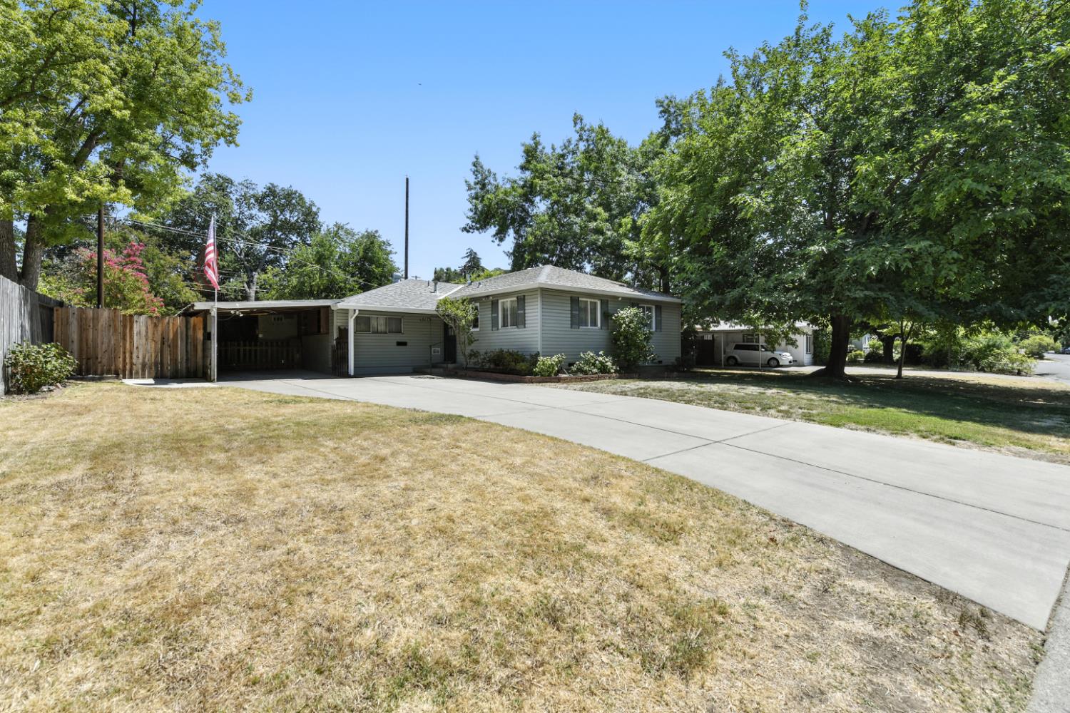 Detail Gallery Image 9 of 37 For 4724 Isabella Ave, Fair Oaks,  CA 95628 - 4 Beds | 2 Baths