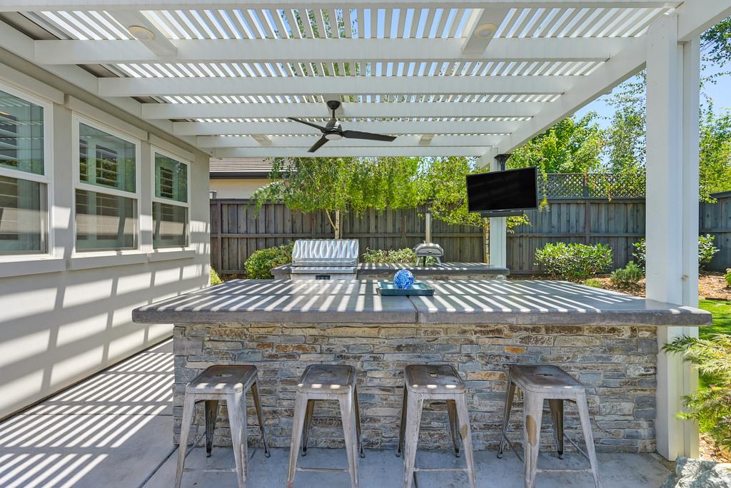 Detail Gallery Image 52 of 94 For 689 Oreno Cir, Folsom,  CA 95630 - 5 Beds | 4/1 Baths