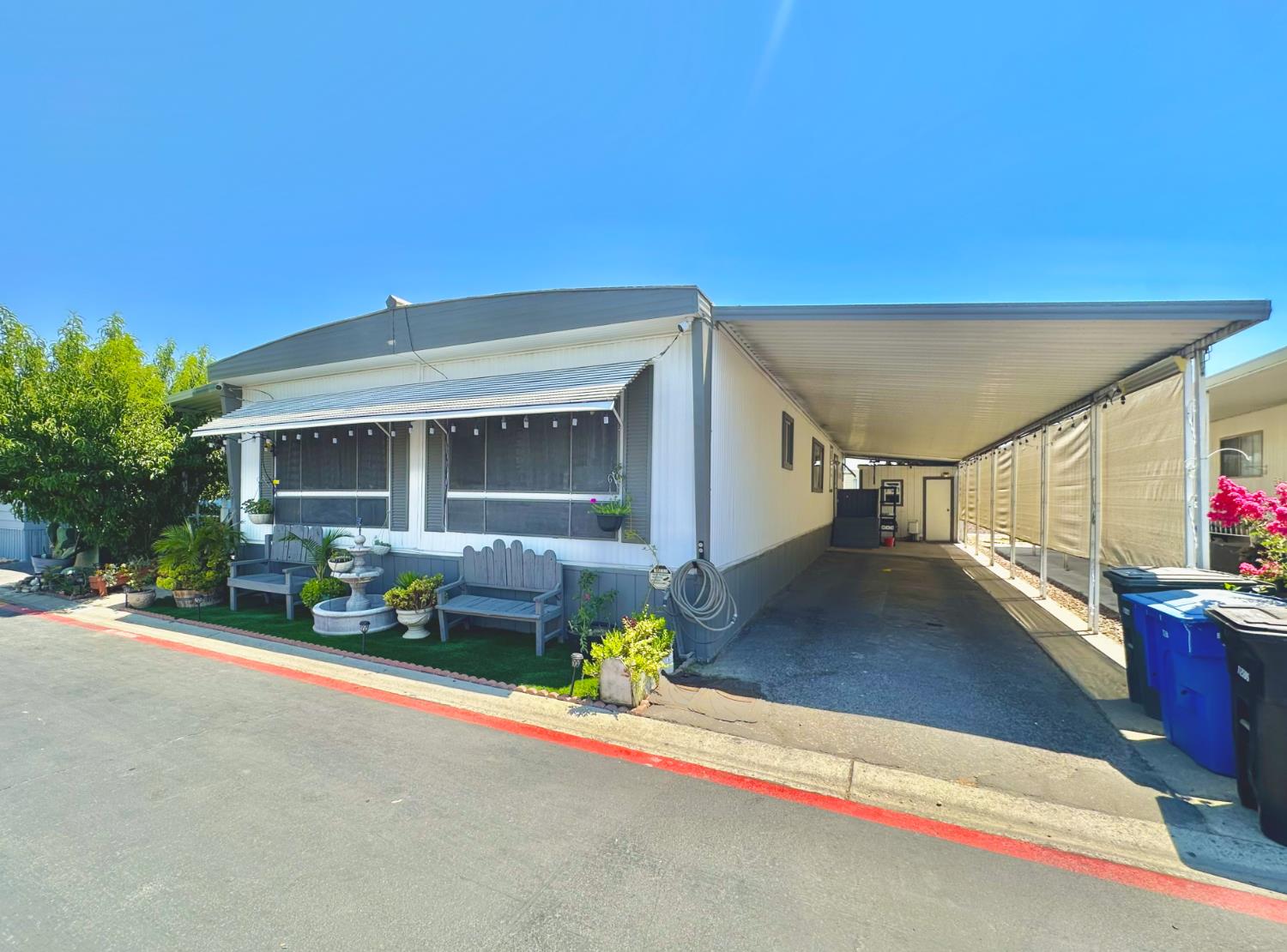 Detail Gallery Image 1 of 37 For 2845 E Hatch Rd 87, Modesto,  CA 95351 - 4 Beds | 2 Baths