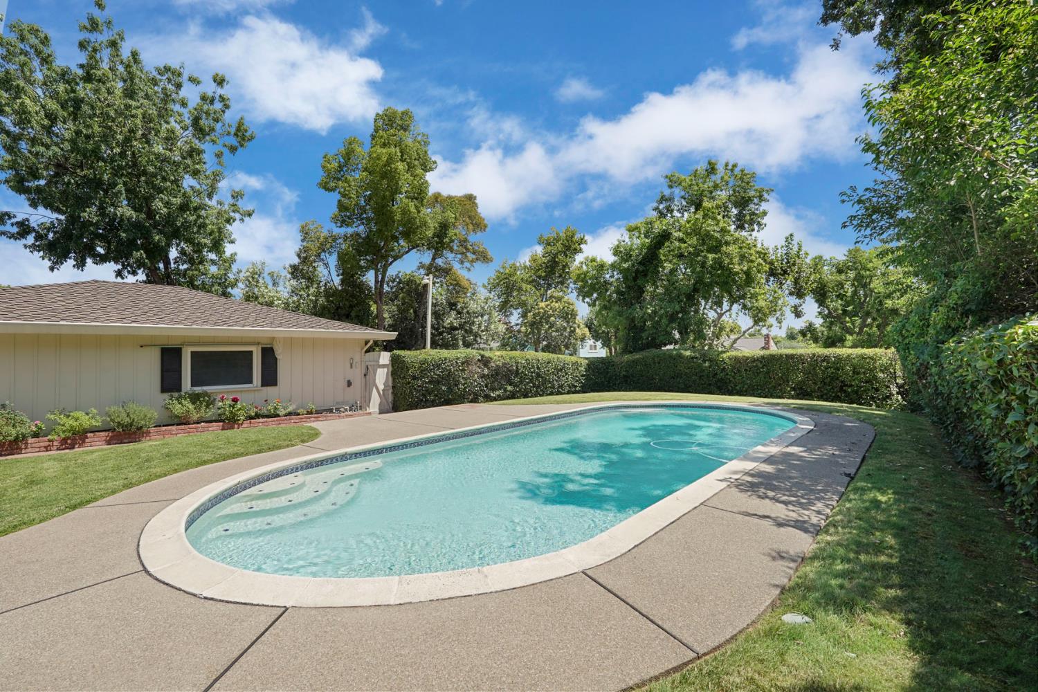 Detail Gallery Image 40 of 52 For 411 King Rd, Roseville,  CA 95678 - 4 Beds | 3 Baths