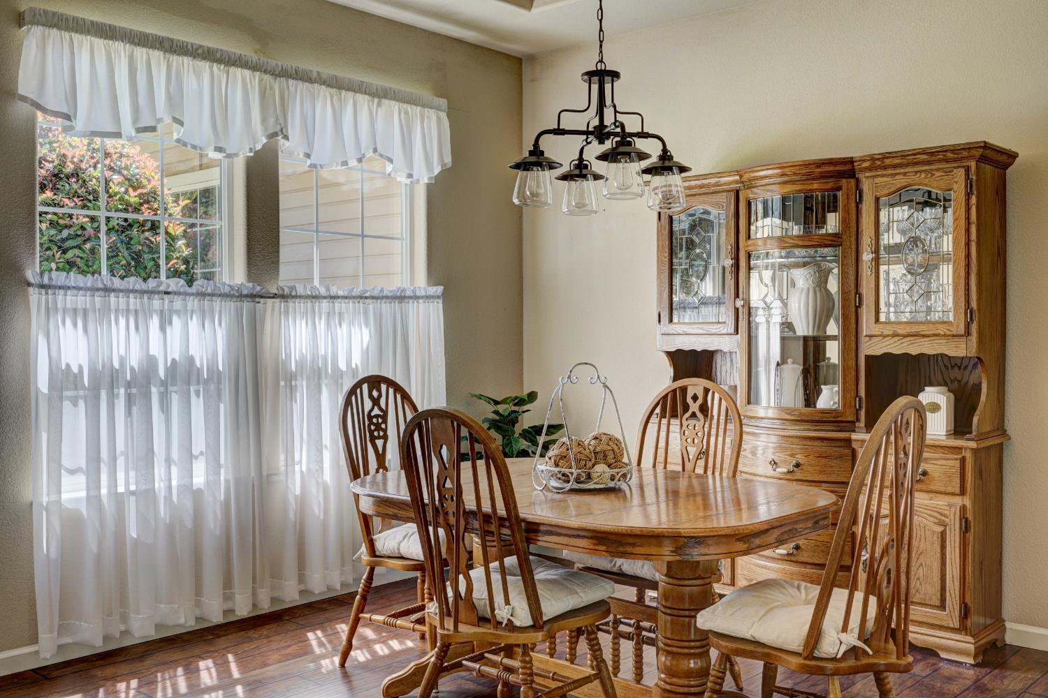 Detail Gallery Image 10 of 40 For 1445 Panorama Ct, Placerville,  CA 95667 - 4 Beds | 2/1 Baths