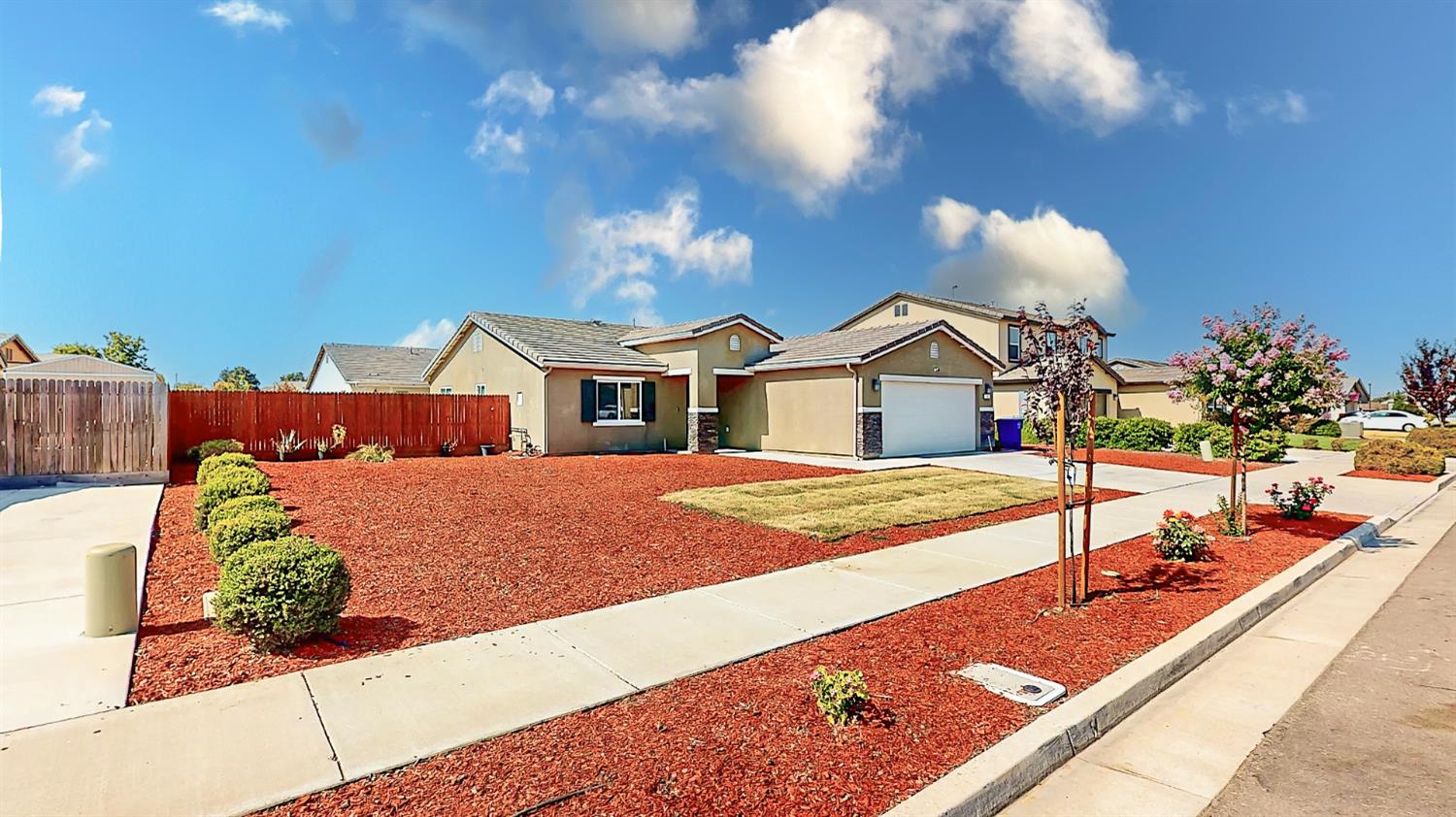 Detail Gallery Image 3 of 44 For 131 Sterling St, Los Banos,  CA 93635 - 3 Beds | 2 Baths
