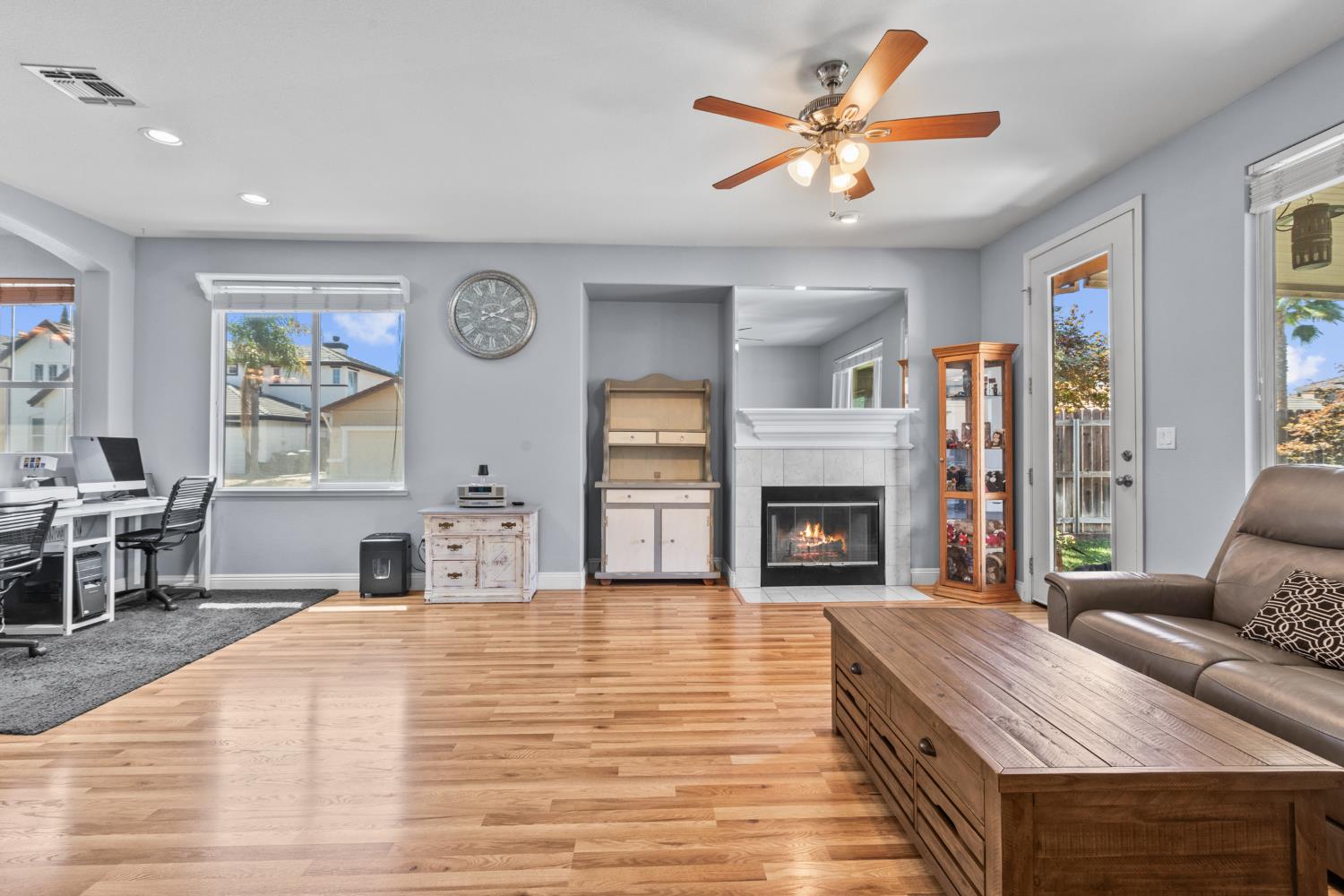 Detail Gallery Image 8 of 40 For 5307 Chatswood Way, Antelope,  CA 95843 - 3 Beds | 2 Baths