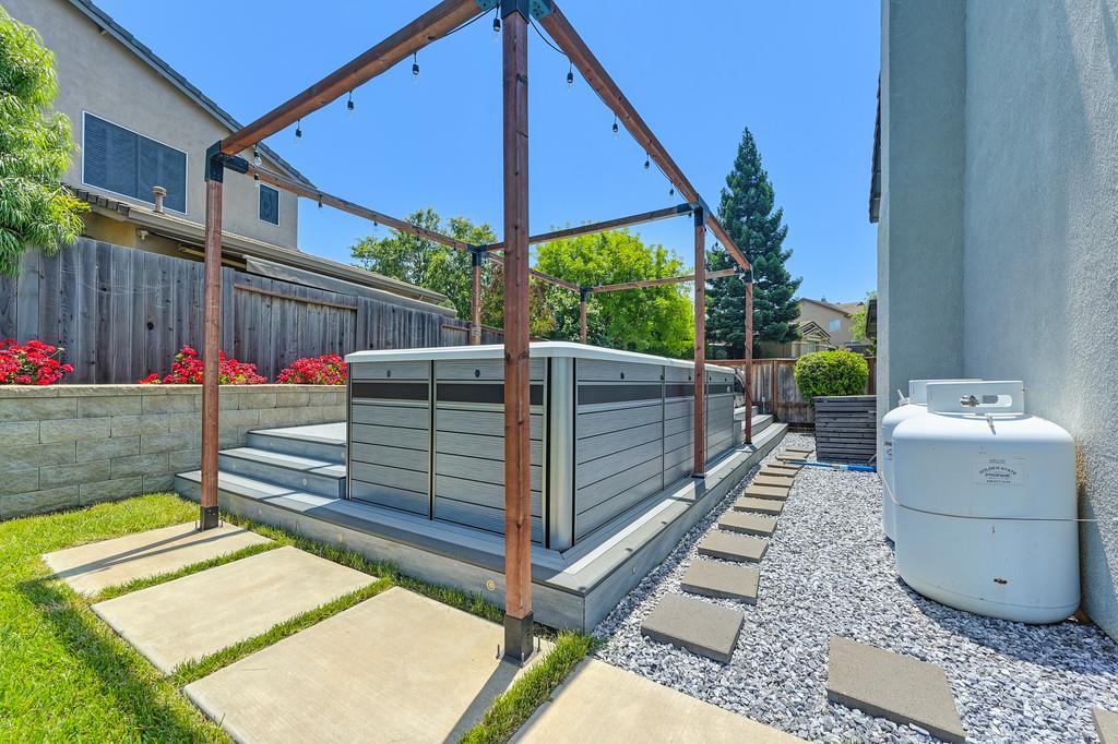 Detail Gallery Image 42 of 55 For 6279 Bridgeport Dr, Shingle Springs,  CA 95682 - 4 Beds | 2/1 Baths