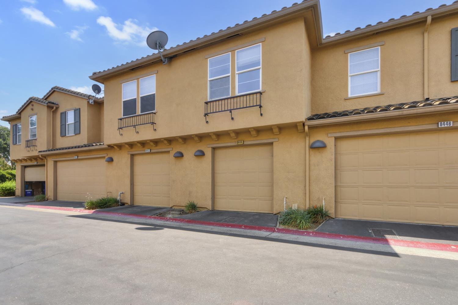 Detail Gallery Image 32 of 38 For 8444 Crystal Walk Cir #72,  Elk Grove,  CA 95758 - 2 Beds | 2 Baths