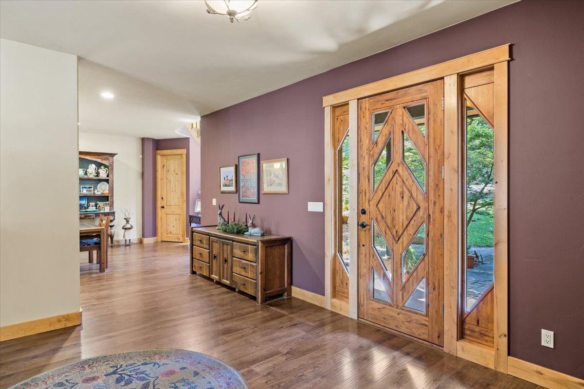 Detail Gallery Image 30 of 64 For 11382 Cour Royal, Nevada City,  CA 95959 - 3 Beds | 3/1 Baths