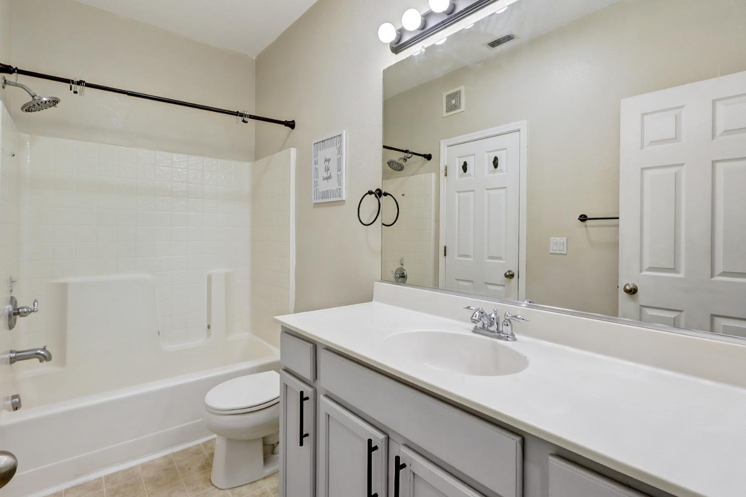 Detail Gallery Image 23 of 38 For 8444 Crystal Walk Cir #72,  Elk Grove,  CA 95758 - 2 Beds | 2 Baths