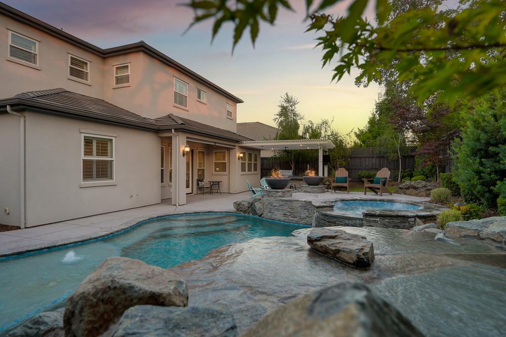 Detail Gallery Image 70 of 94 For 689 Oreno Cir, Folsom,  CA 95630 - 5 Beds | 4/1 Baths