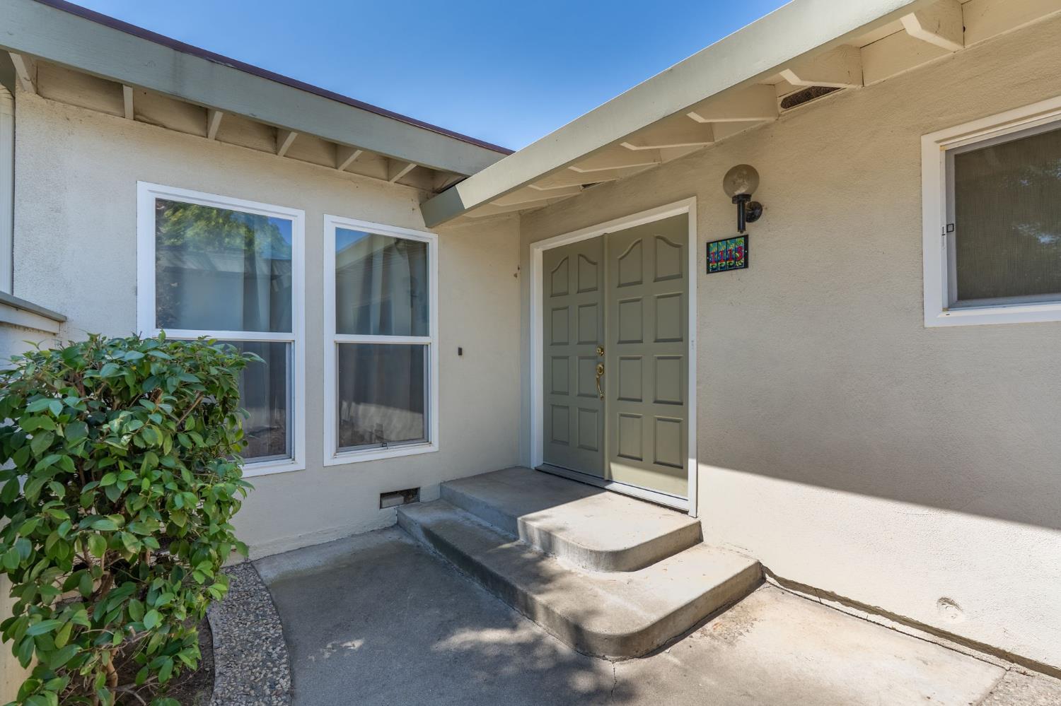 Detail Gallery Image 2 of 28 For 1113 Sonoma Ave, Modesto,  CA 95355 - 3 Beds | 2 Baths