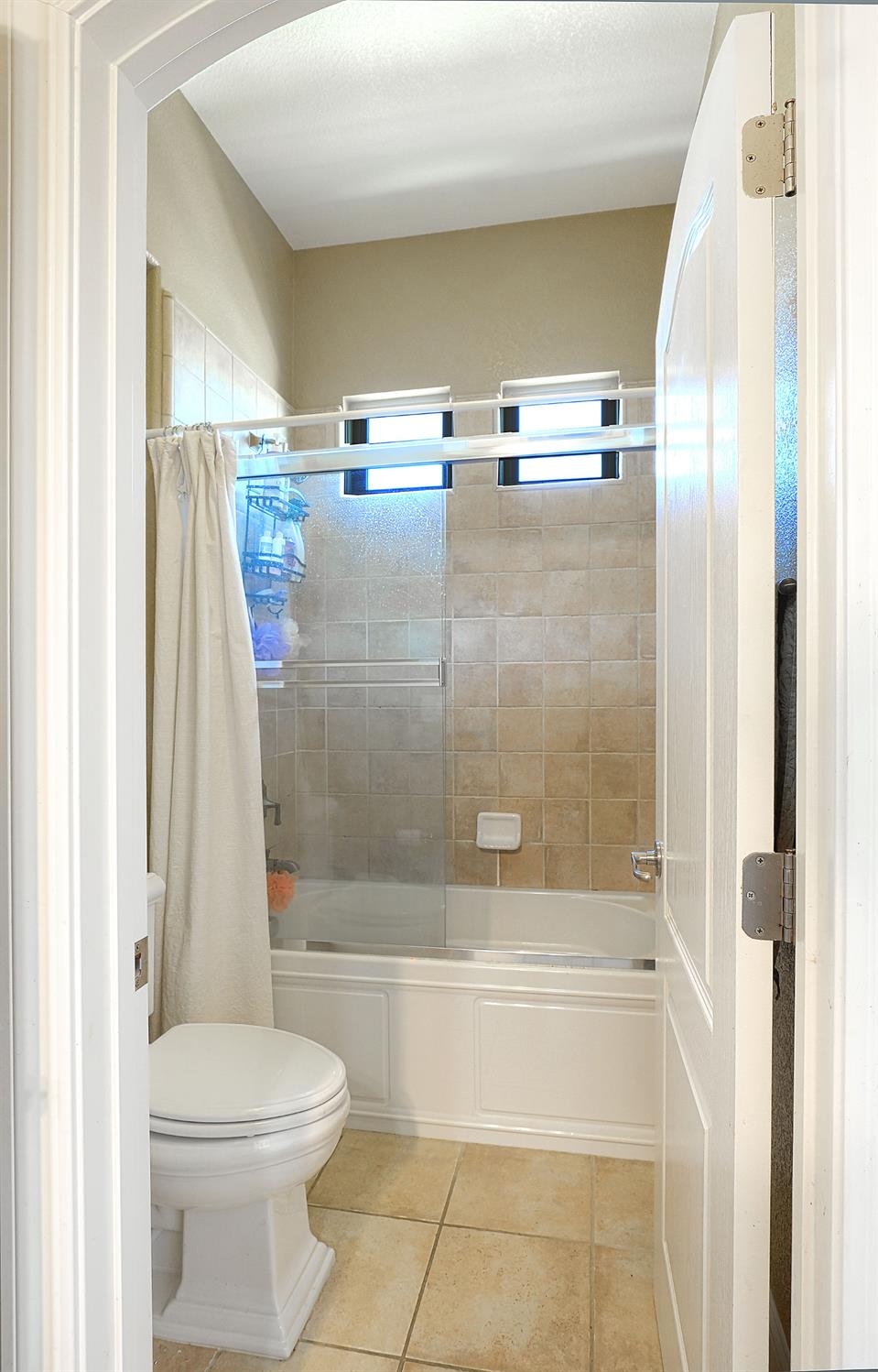 Detail Gallery Image 43 of 97 For 1340 Bella Cir, Lincoln,  CA 95648 - 7 Beds | 5 Baths