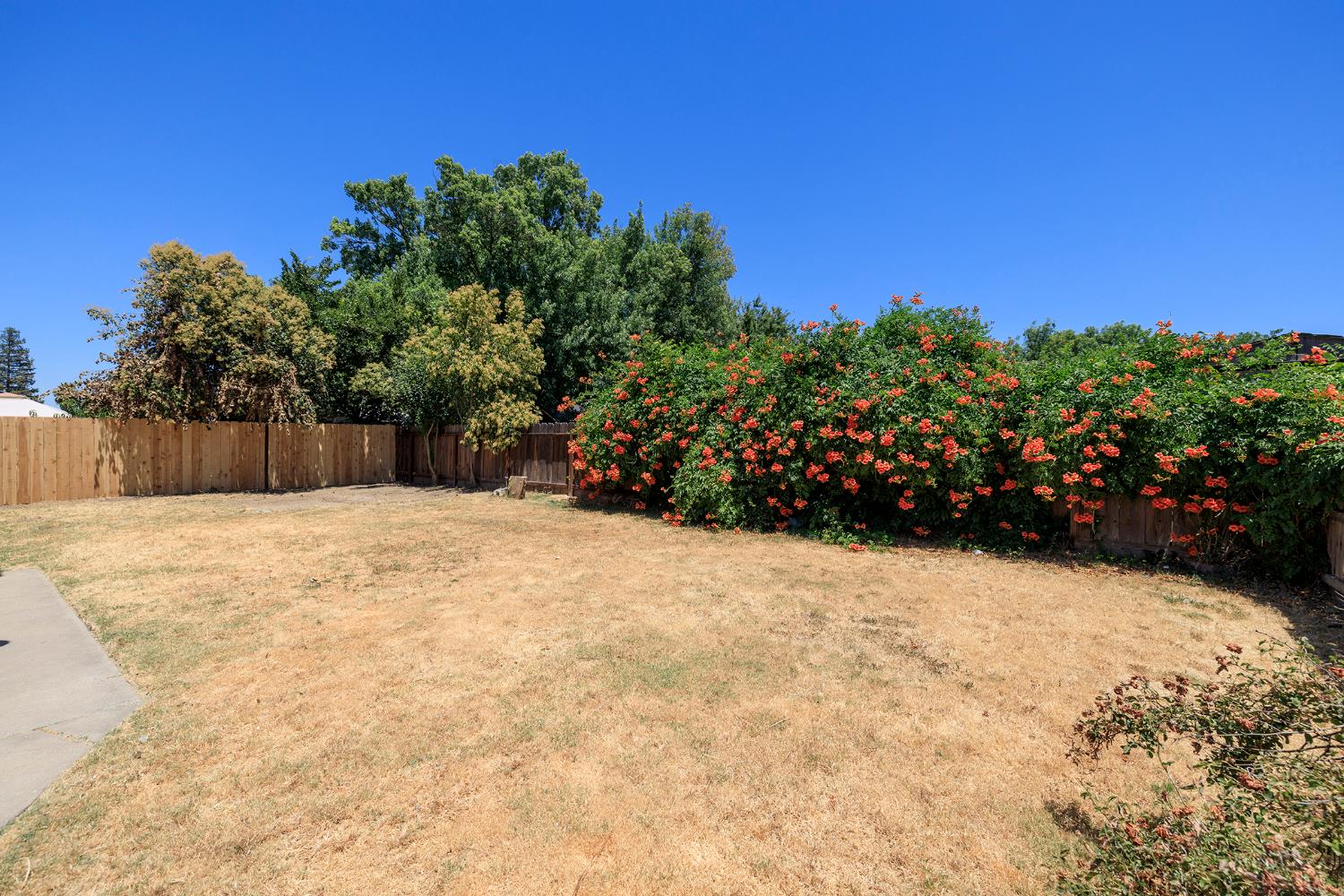Detail Gallery Image 37 of 42 For 2020 Preston Ln, Modesto,  CA 95355 - 3 Beds | 2 Baths