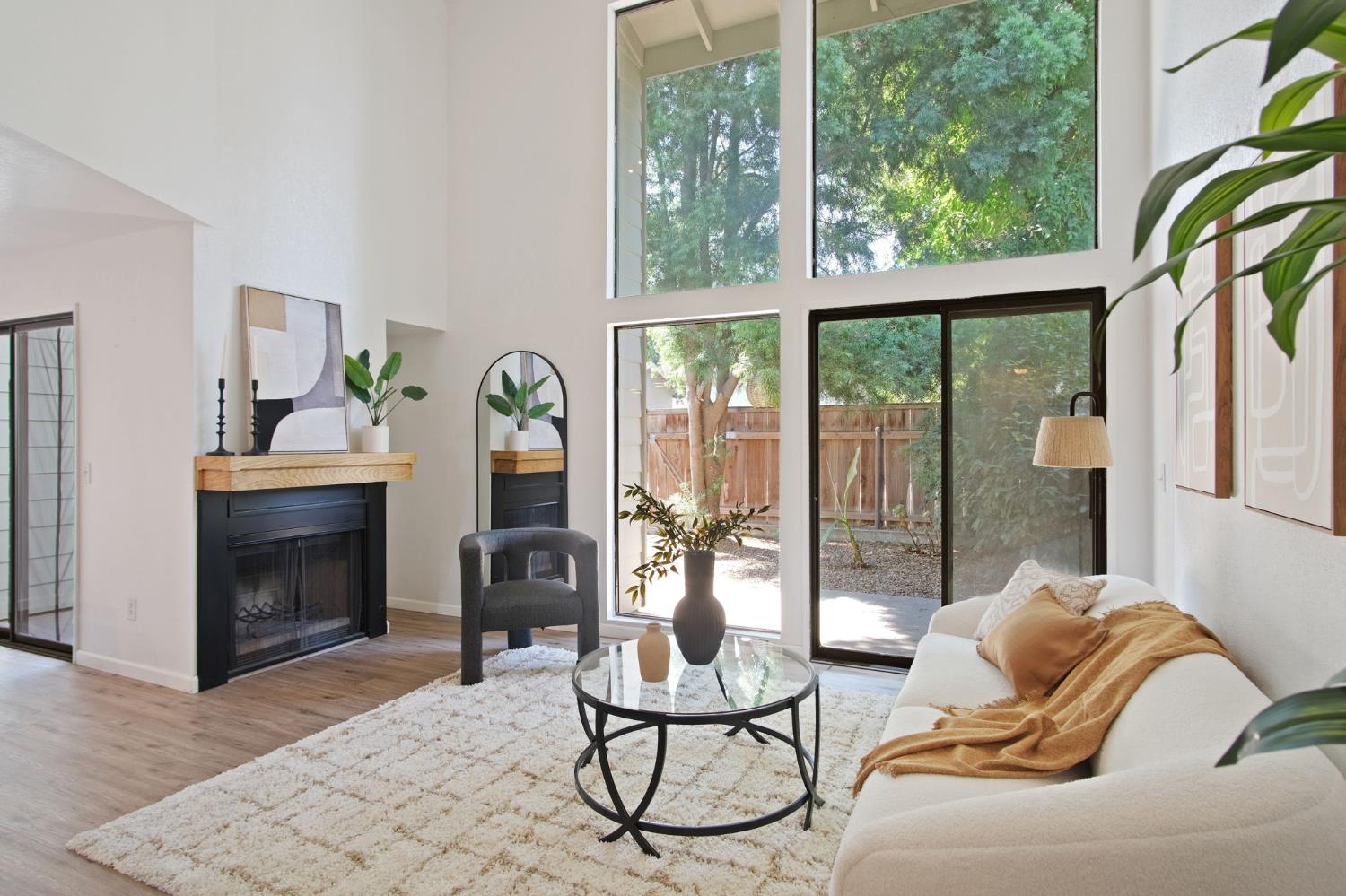 Detail Gallery Image 1 of 47 For 3350 M St #30,  Merced,  CA 95348 - 2 Beds | 1/1 Baths