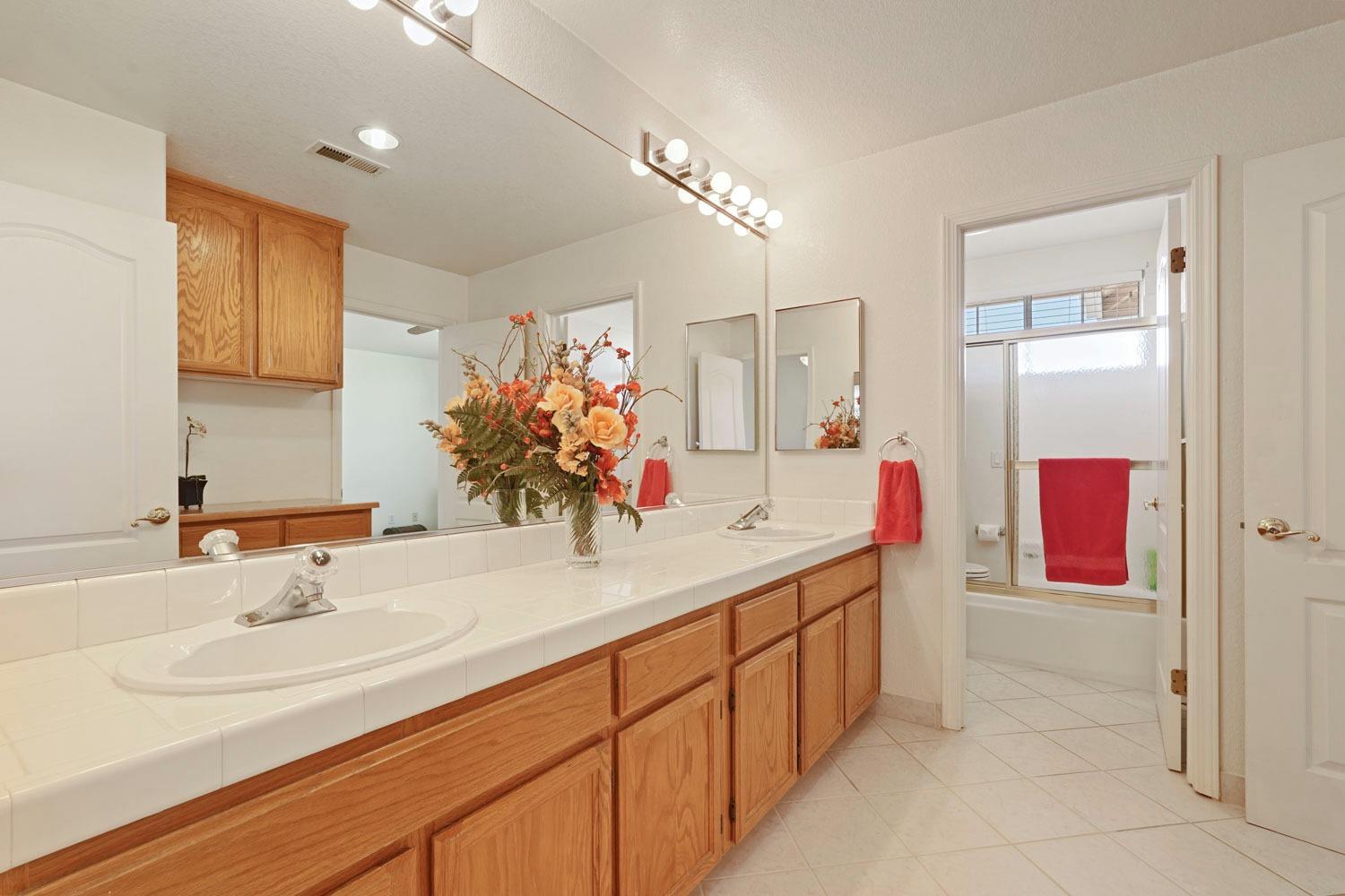 Detail Gallery Image 27 of 45 For 1145 Madera, Tracy,  CA 95377 - 4 Beds | 3 Baths