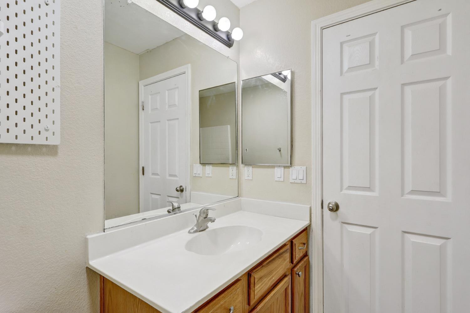 Detail Gallery Image 31 of 38 For 8444 Crystal Walk Cir #72,  Elk Grove,  CA 95758 - 2 Beds | 2 Baths